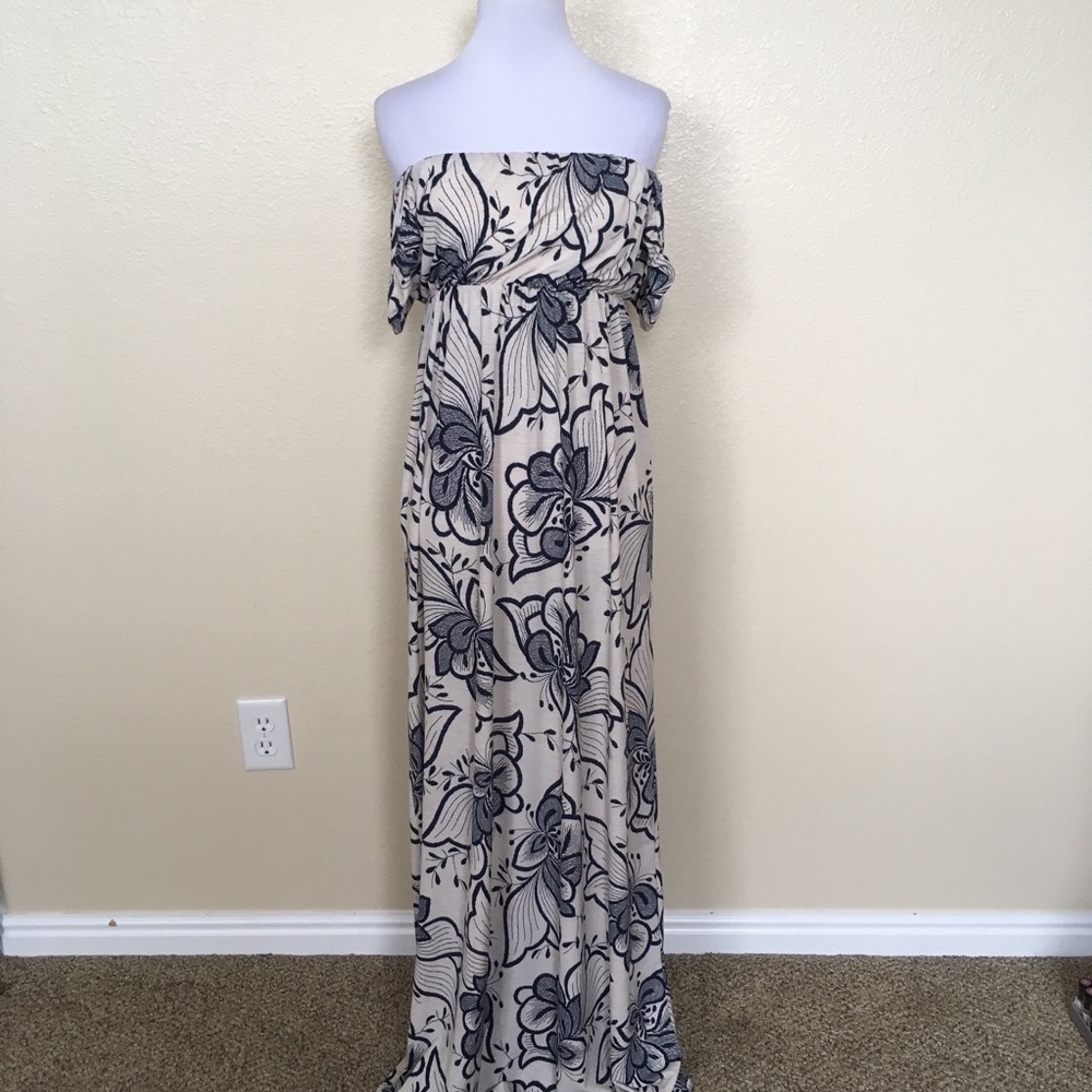 Off-shoulder dress